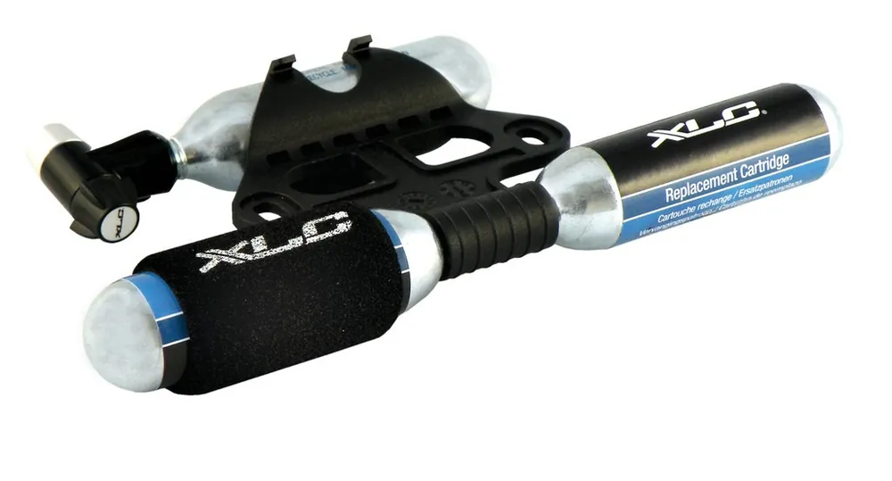 Levný Pumpička XLC PU-M03 CO2 + 3ks bombičky 16g