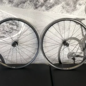 DT Swiss G540, Shimano ořech - Spectrumbike Tovární Cena