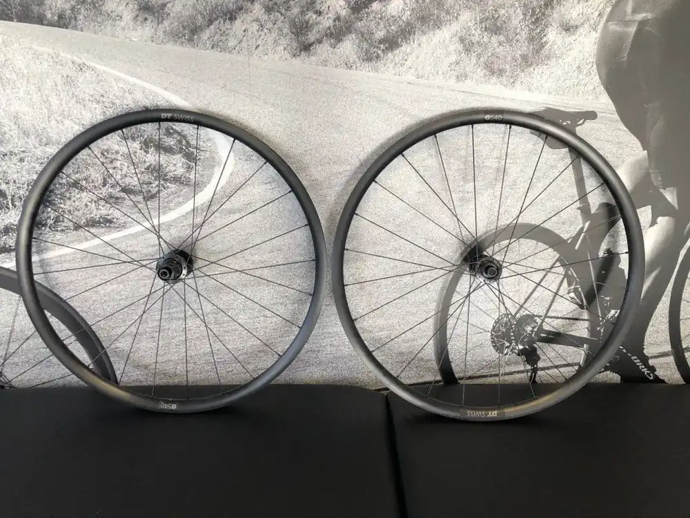 DT Swiss G540, Shimano ořech - Spectrumbike Tovární Cena