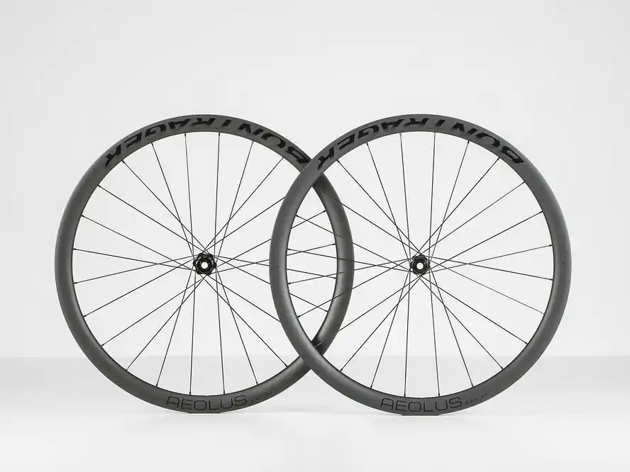 Zapletená kola Bontrager Aeolus Pro 37 TLR Disc Akční Nabídka